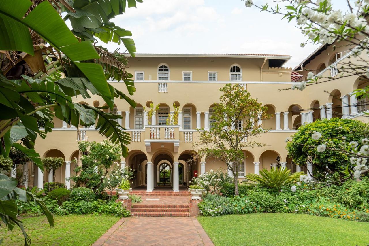 Victoria Court Apartment