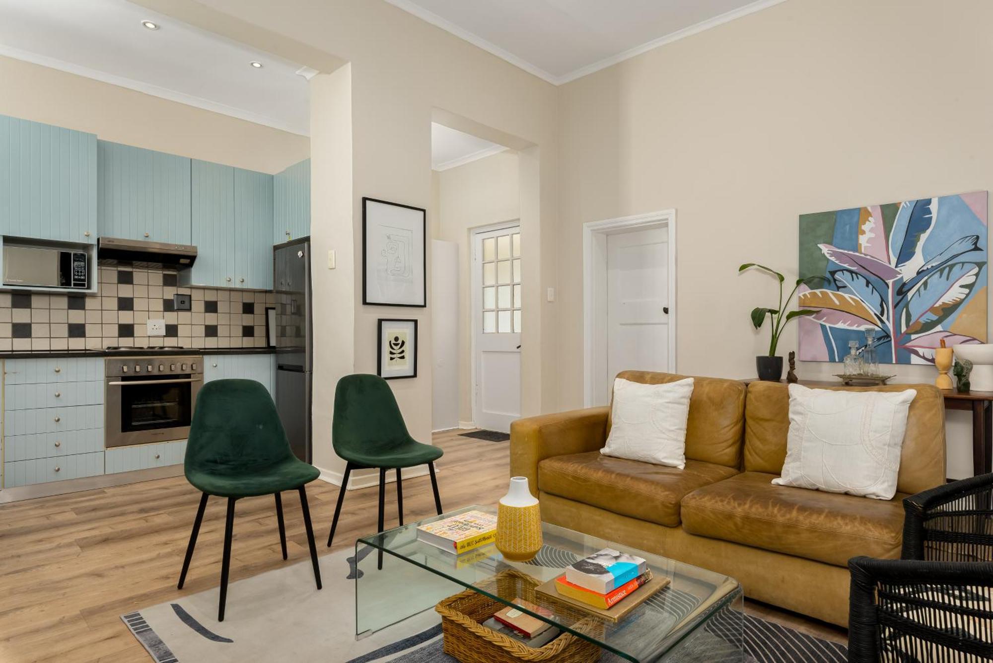 Victoria Court Apartment *